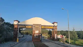 Spil Dağı’nda hafta sonu piknikçilerine fırtına engeli: Ateş yakmak yasaklandı
