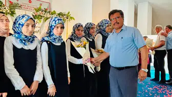 Küçük Hüsna’dan büyük başarı: Okul sırasına oturmadan hafız oldu