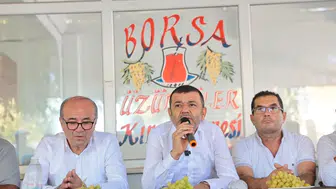 Buldan’da Üzüm Üreticisinin Yüzü Gülecek: Başkan Çavuşoğlu’ndan Taban Fiyat ve Destek Müjdesi