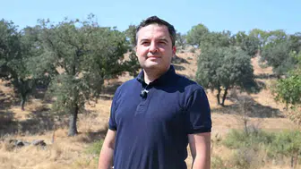 Yıldırımın Tetiklediği Yangın, Mahalleliyi Uyandırmadan Söndürüldü