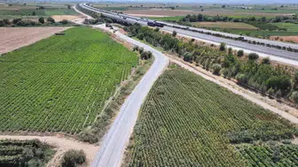 Turgutlu ile Saruhanlı Arasında Çiftçinin Yıllardır Beklediği Ham Toprak Yol Asfalta Kavuşuyor
