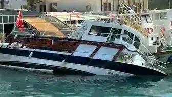 Akyaka'da Gece Yarısı Tehlike: Bağlı Olduğu İskele Önünde Su Alan Tekne Alabora Oldu