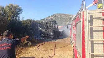 Datça’da Kamyonet Alevlere Teslim Oldu: İki Şüpheli Cezaevinde