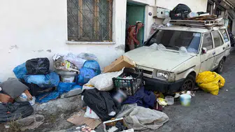 Konak’ta çöp ev kabusu: Mahalleli isyan bayrağını açtı