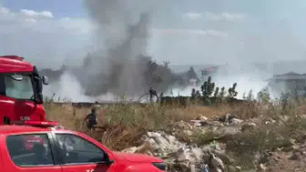 Efeler’de Zeytinlikte Alev Alarmı: Rüzgar Yangını Büyüttü, Ekipler Evler İçin Seferber Oldu