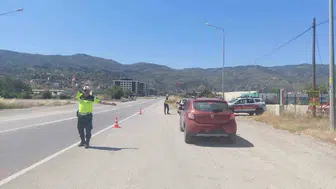 Aydın'da jandarmadan geniş çaplı operasyon: 38 firari kıskıvrak yakalandı