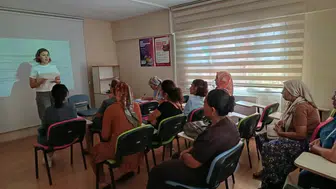 Menopozda yaşam kalitesini artırmanın yolları Söke'deki eğitimle masaya yatırıldı