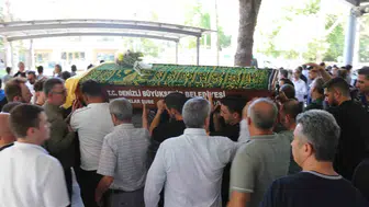 Denizli'de Yaya Faciası: 34 Yaşındaki Arzu Acunsöz Son Yolculuğuna Uğurlandı