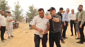 Çine'de yangın bölgesine çıkarma yaptı: Vali Varol'dan "devlet yanınızda" mesajı