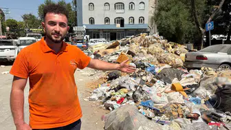 ** Buca’da vatandaşın kabusu: Sokaklar çöp ve molozla boğuşuyor