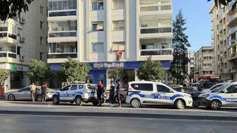 İzmir'de banka şubesinde panik anları: Polis ekipleri bölgeyi ablukaya aldı
