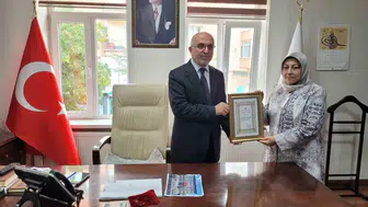 Bir ömürlük emeğini hayra adadı: Emekli müftü yardımcısından örnek davranış