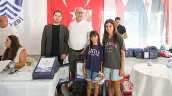 Bodrum’da egitim seferberligi: Binlerce ogrenciye belediye eli degdi