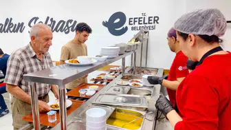Efeler'de mutfaklar boş kalmıyor: Dört dörtlük menü uygun fiyatla sofralarda