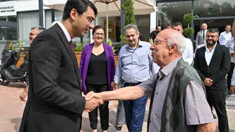 Uşak’ta mahallelerin nabzı kahvaltı masasında tutuldu: Vali Kartal muhtarları dinledi