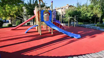 Manisa’da parklar yenileniyor: Çocuklar için daha güvenli oyun alanları