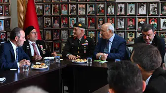 Vali Köşger'den anlamlı ziyaret: Gazilerimiz istikbalimizin sarsılmaz teminatıdır