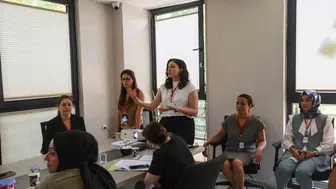 Efeler'de otizmli minikler için sofrada yeni dönem: Uzmanlardan ailelere rehberlik