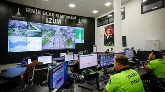 İzmir trafiğinde okul alarmı: İZUM 24 saat devrede