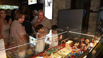 Kuşadası’nda zaman yolculuğu: 18’inci yüzyıldan günümüze oyuncakların büyüleyici dünyası