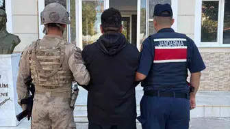 İzmir'de nefes kesen operasyon: 5 yıldır kaçan firari arazide kıskıvrak yakalandı