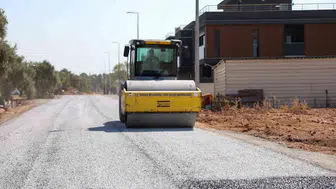 Efeler’de ulaşım konforu için dört koldan asfalt seferberliği