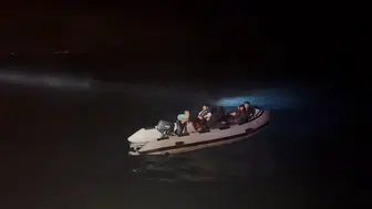 Didim açıklarında ölümle burun buruna gelen göçmenlere Sahil Güvenlik yetişti