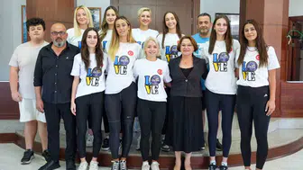 Didim’in voleybol rotası şampiyonluğa çevrildi: İddialı imza töreni