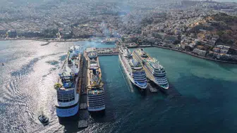 Kuşadası limanında dev hareketlilik: Bir günde 12 bine yakın ziyaretçi