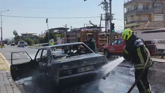 Nazilli yolunda korku dolu anlar: Seyir halindeki otomobil alevlere teslim oldu