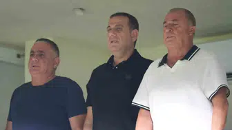 Bodrum'da sürpriz konuk: Fatih Terim tribündeki yerini aldı