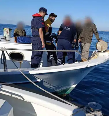 Mavi sularda acil durum: Sahil Güvenlikten nefes kesen operasyon