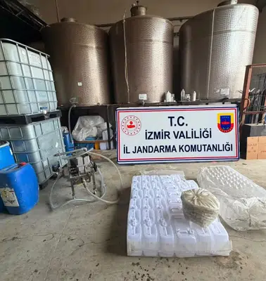 Bornova’da kaçak alkol baskını: 21 bin litrelik dev sevkiyat engellendi