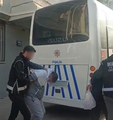 İzmir'de suç örgütüne şafak operasyonu: Kundaklama zanlıları cezaevine gönderildi