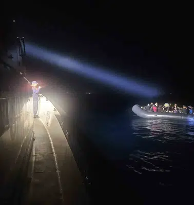 Didim açıklarında umuda yolculuk yarıda kaldı: 40 göçmen yakalandı