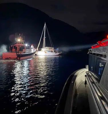 Ege sularında kaçakçılık operasyonu: Gezi teknesi göçmenleri taşıyordu