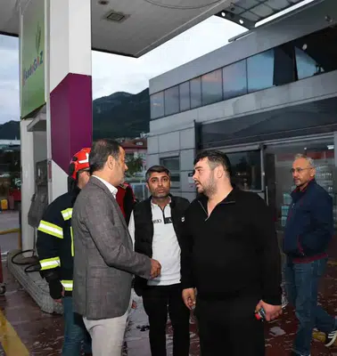 Denizli'de korkutan yangın sonrası Başkan Çavuşoğlu'ndan destek ziyareti