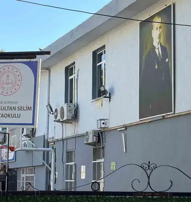 İzmir’de eğitim camiasını sarsan iddia: Öğretmen hakkında uzaklaştırma kararı