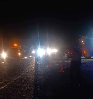 Menderes'te otobüs durağında acı bilanço: Karşıya geçmek isteyen aileye araç çarptı