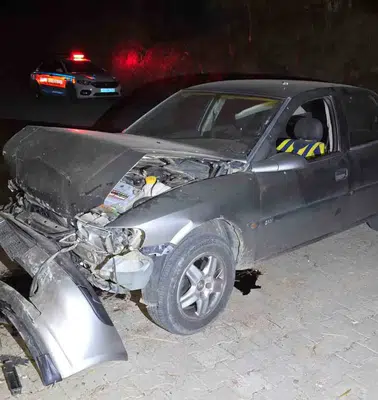 Nazilli'de korku dolu anlar: Piknik alanına uçan otomobilde can pazarı