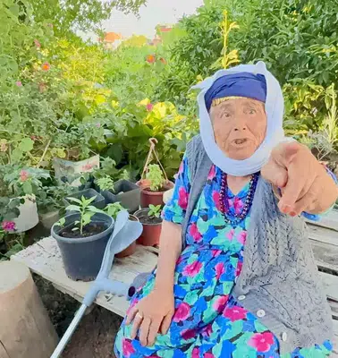 Eski vekilin evinde aile krizi: Kapıyı jandarma yardımıyla açtırdı