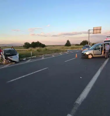 Afyonkarahisar'da kaza bilançosu ağır: 8 kişi hastanelik oldu