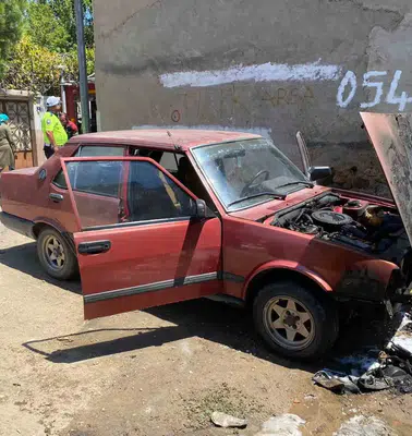 Nazilli’de korkutan anlar: Çalıştırdığı otomobil alevlere teslim oldu