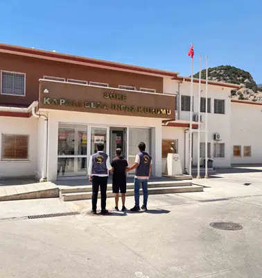 Kuşadası'nda adaletten kaçış noktalandı: 12,5 yıllık hapis cezası olan firari yakalandı