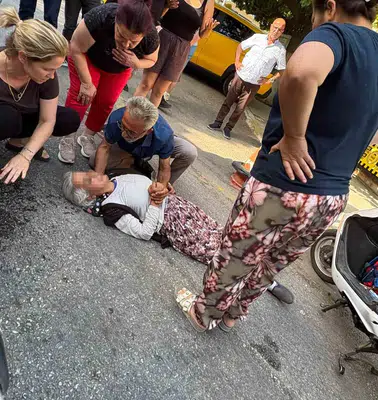 Bayındır’da akşam saatlerinde kaza: Motosiklet yayaya çarptı
