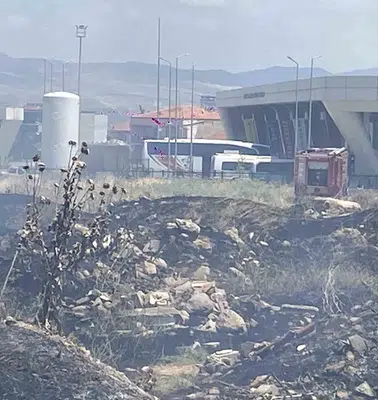 Alaşehir’de korku dolu anlar: Alevler LNG tankının kapısına dayandı