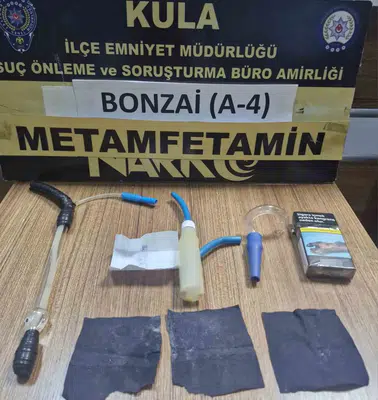 Kula polisinde zehir tacirlerine geçit yok: 604 içimlik madde ele geçirildi