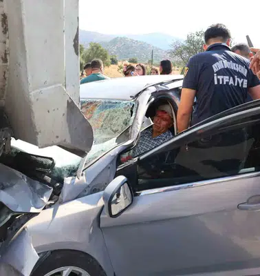 Aydın-Muğla yolunda korkunç kaza: Tırın altına giren araçtaki baba ve kızından acı haber