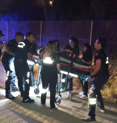 Efeler’de Ticari Araç Devrildi: Sıkışan Sürücüyü İtfaiye Kurtardı
