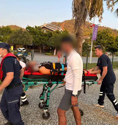 Fethiye açıklarında acil durum: Yaralı şahıs için zamana karşı yarış